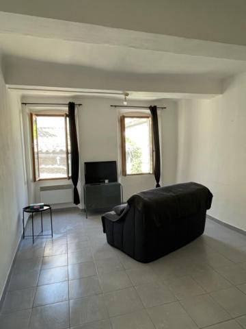 Joli Appartement Au Coeur Du Village Lorgues Dış mekan fotoğraf